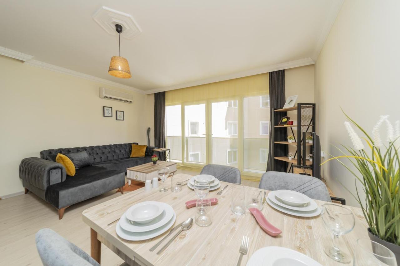 Luminous Flat W Shared Pool 5 Min To Lara Daire *